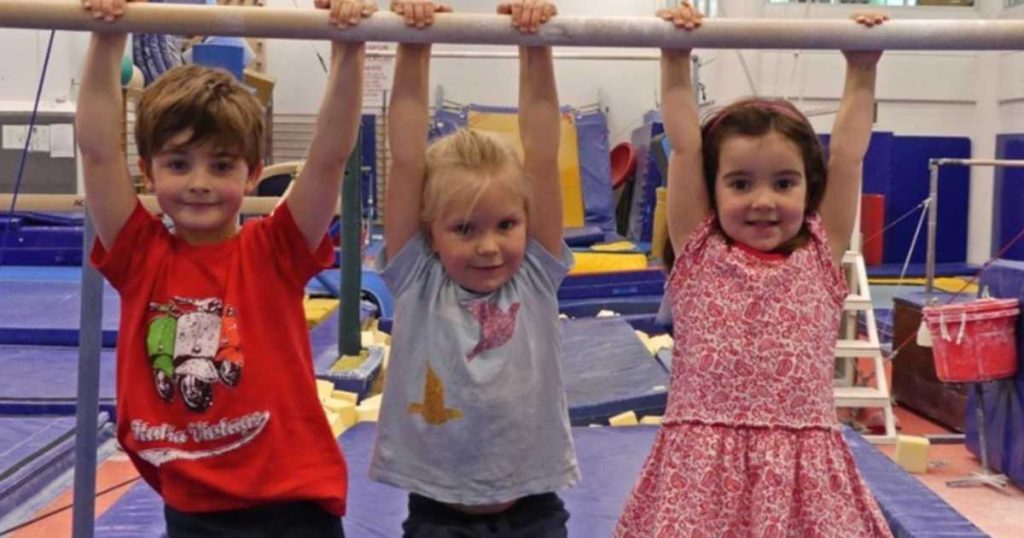 کلاس ژیمناستیک برای کودکان