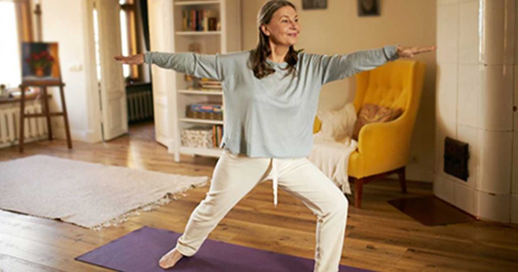 فواید ورزش یوگا برای بانوان در خانه
