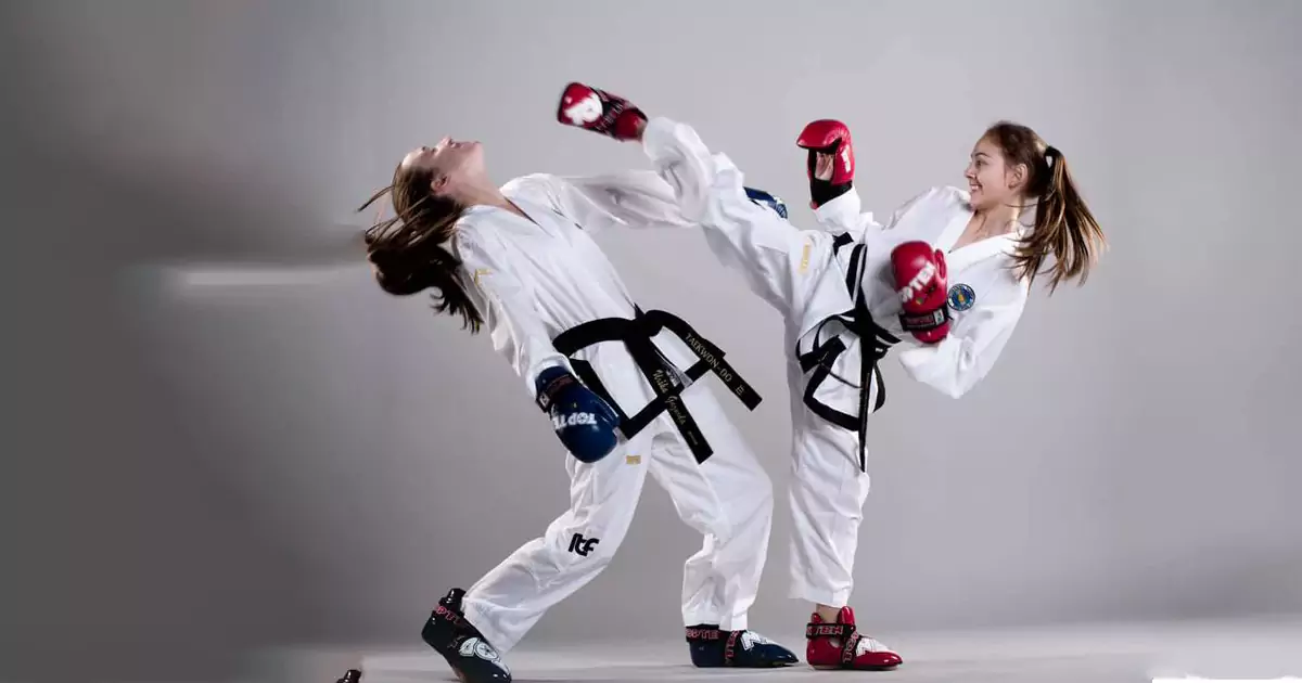 تکواندو دخترانه