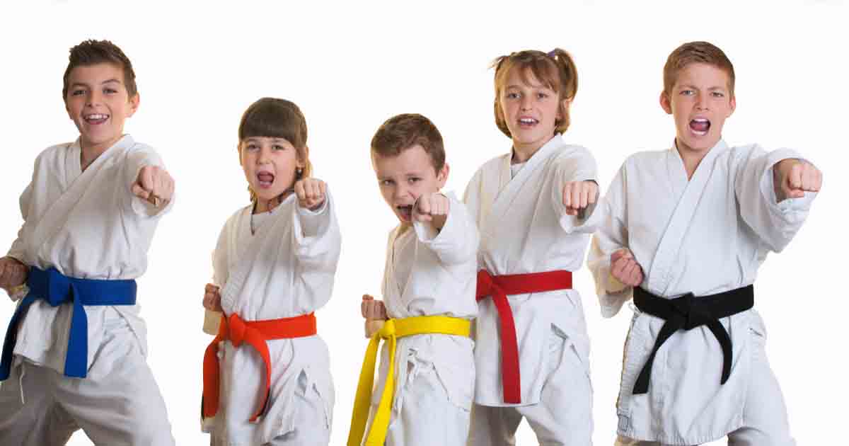 بازی و ورزش کودکان با هدف تکواندو